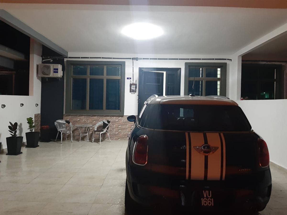 Rumah Armand Melaka 4Br Fully Aircond Εξωτερικό φωτογραφία