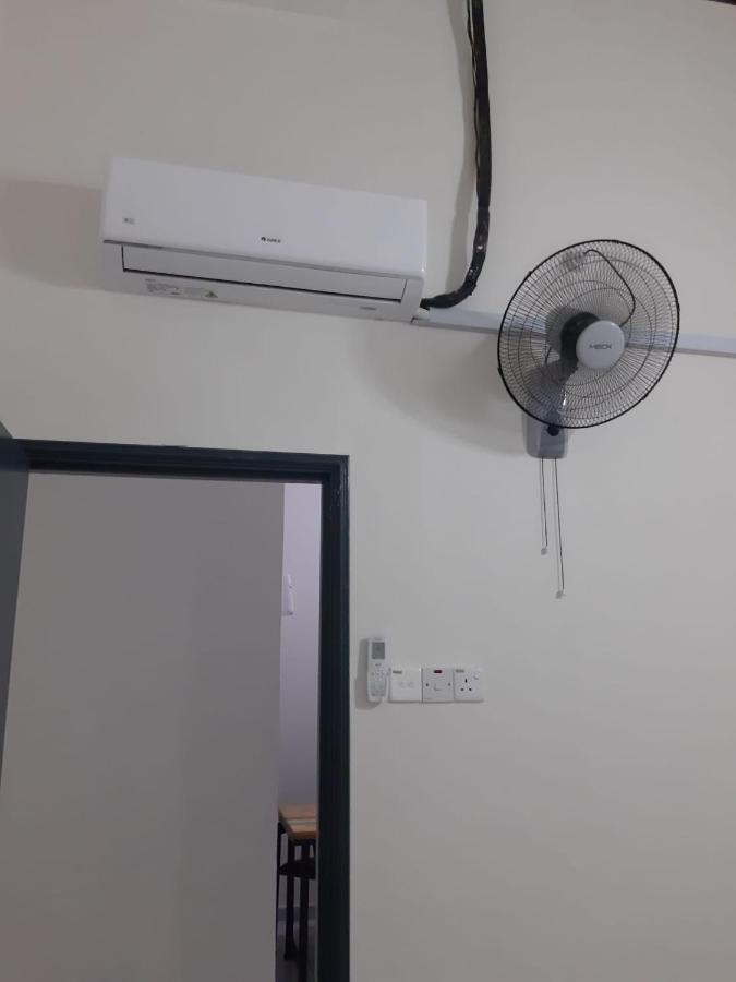 Rumah Armand Melaka 4Br Fully Aircond Εξωτερικό φωτογραφία